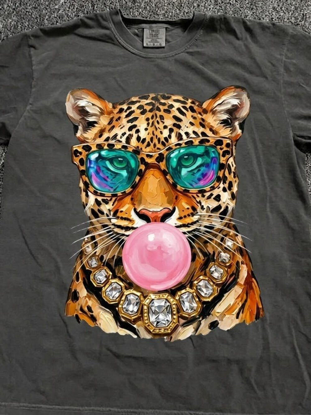 Leopard Bubblegum T-shirt, Sunglasses Big Cat Graphic Shirt - Picture 1 of 1